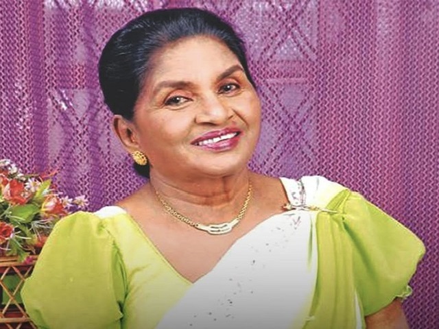 ගී ලොව රන් විමනෙන් වියැකුණු මැණික් සඳ